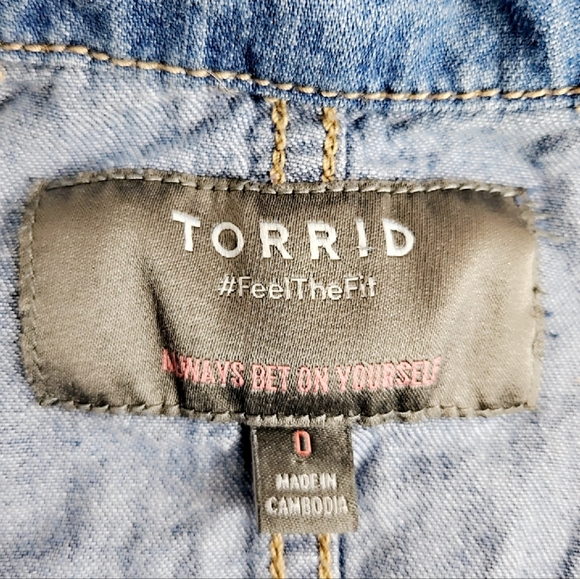 Torrid Size 0 Plus Size Blue Denim Shacket Lightweight 100% Cotton Long Sleeve - Picture 8 of 16